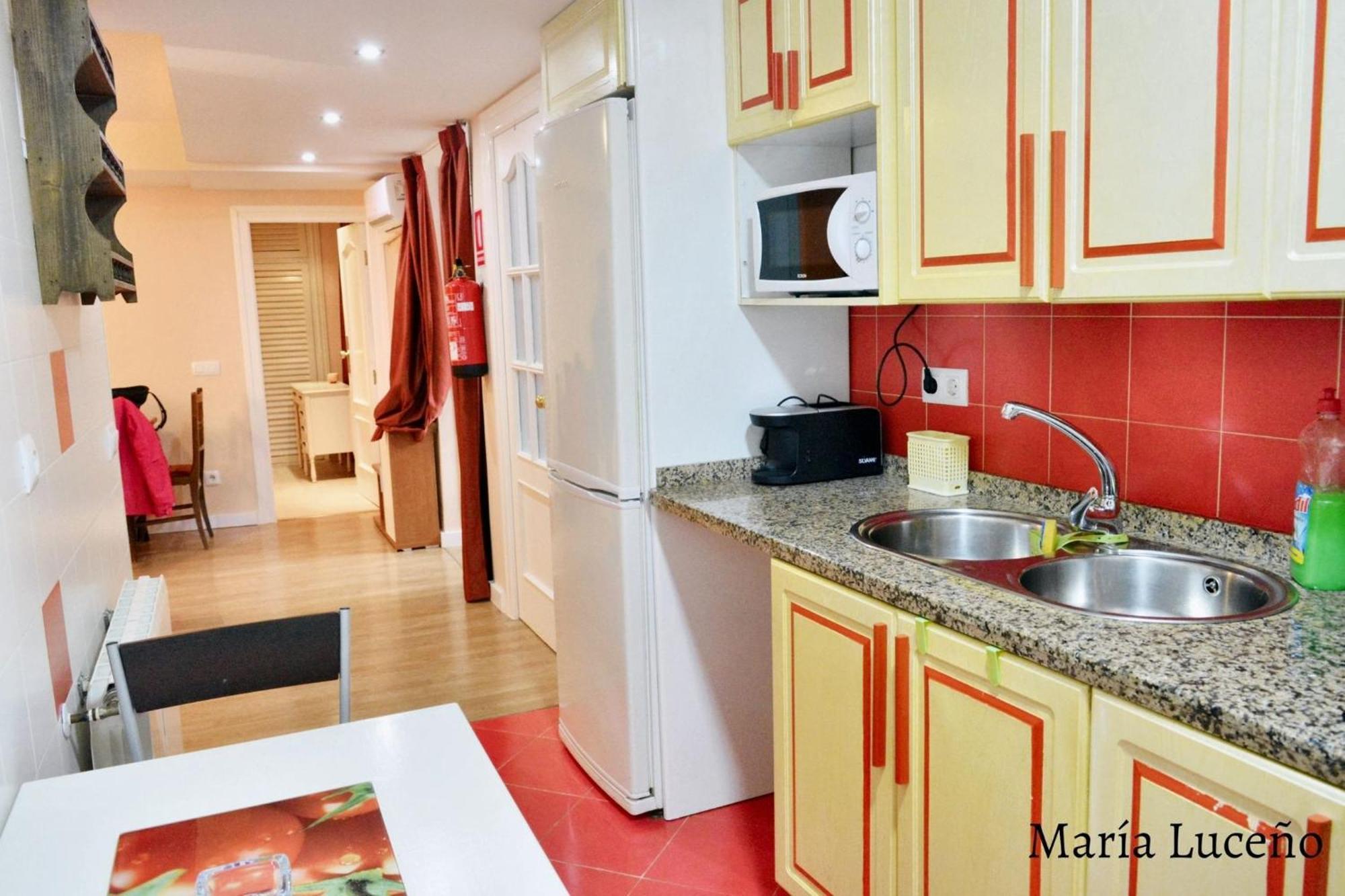 Comfortable Apartment In Caceres 55 M² Welcoming Terrace Extérieur photo
