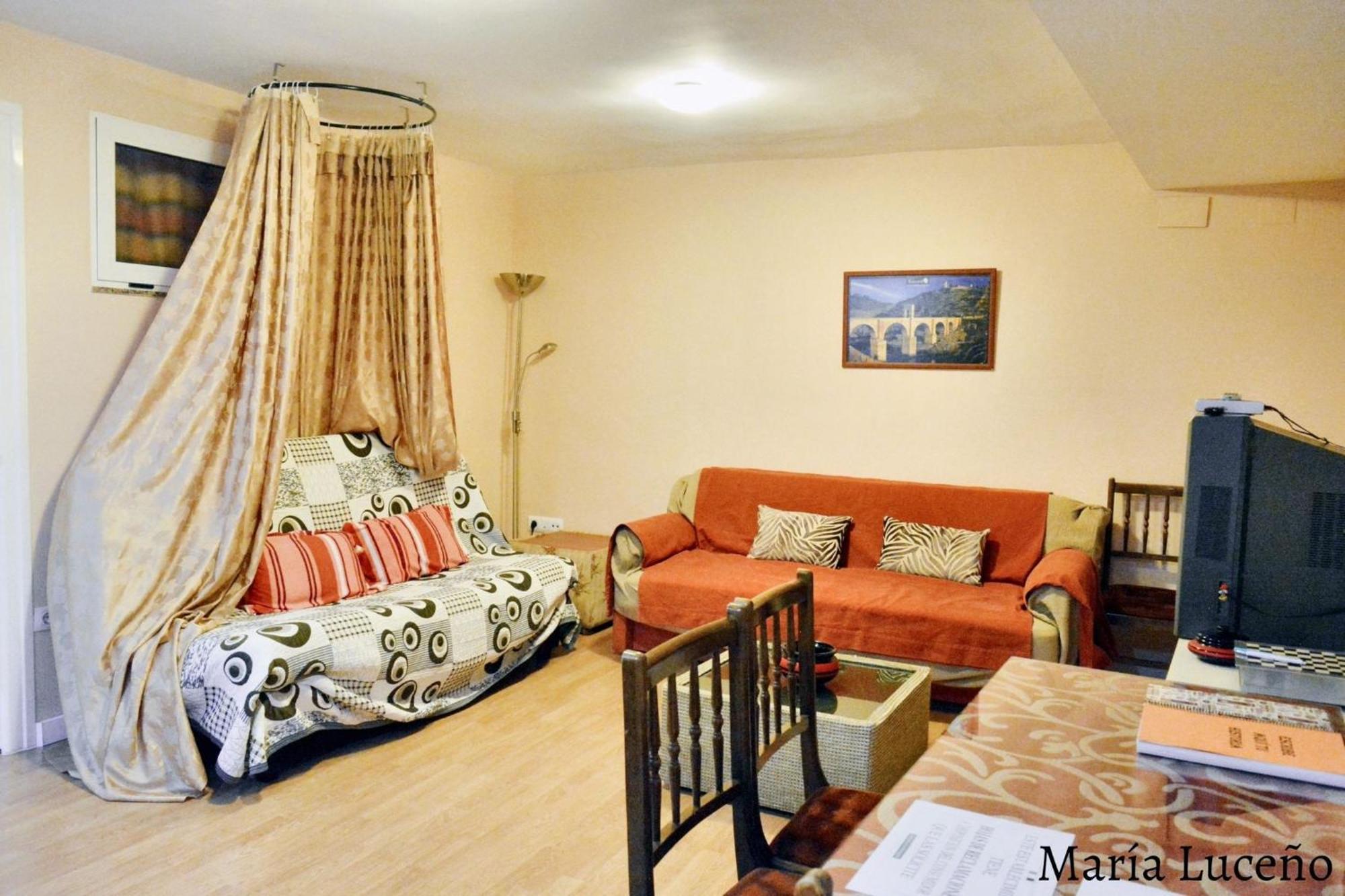Comfortable Apartment In Caceres 55 M² Welcoming Terrace Extérieur photo
